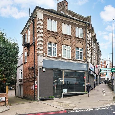 London'S Boutique Studio Bagian luar foto